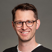 Photo of Dr. Christopher Henry, MD