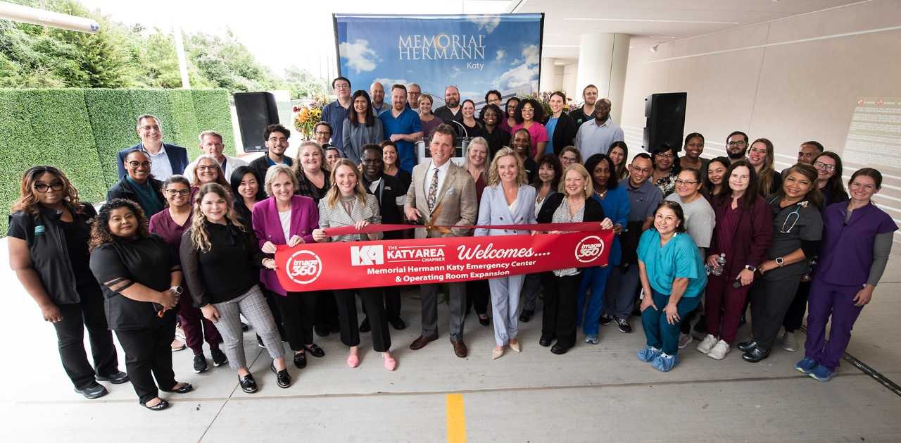 Ribbon cutting in the OR of Memorial Hermann Katy Hospital