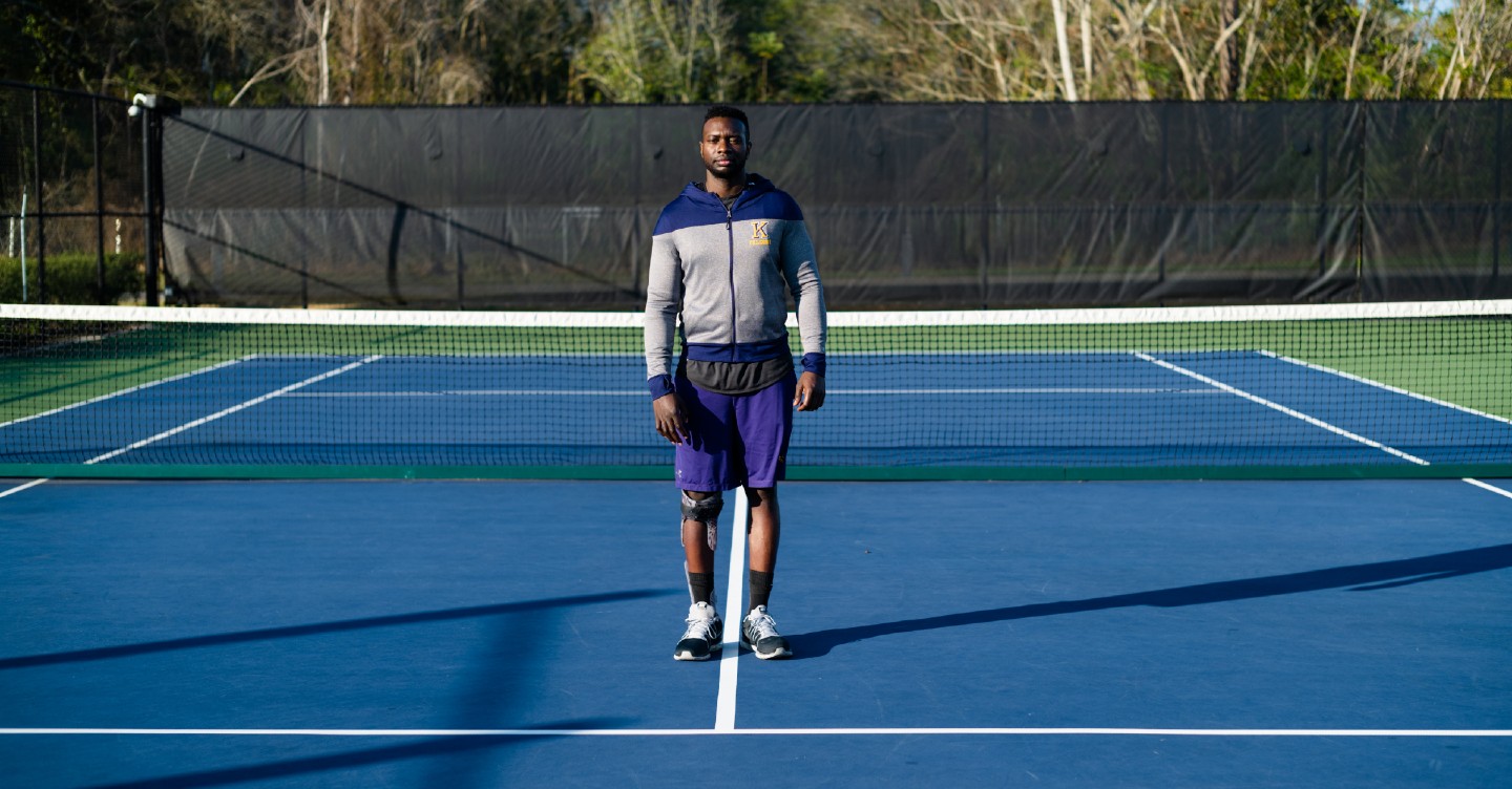 Kel on tennis court