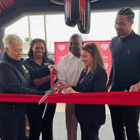 Memorial Hermann, Houston Rockets, City of Houston Partner to Refurbish Basketball Court at Moses Leroy Park