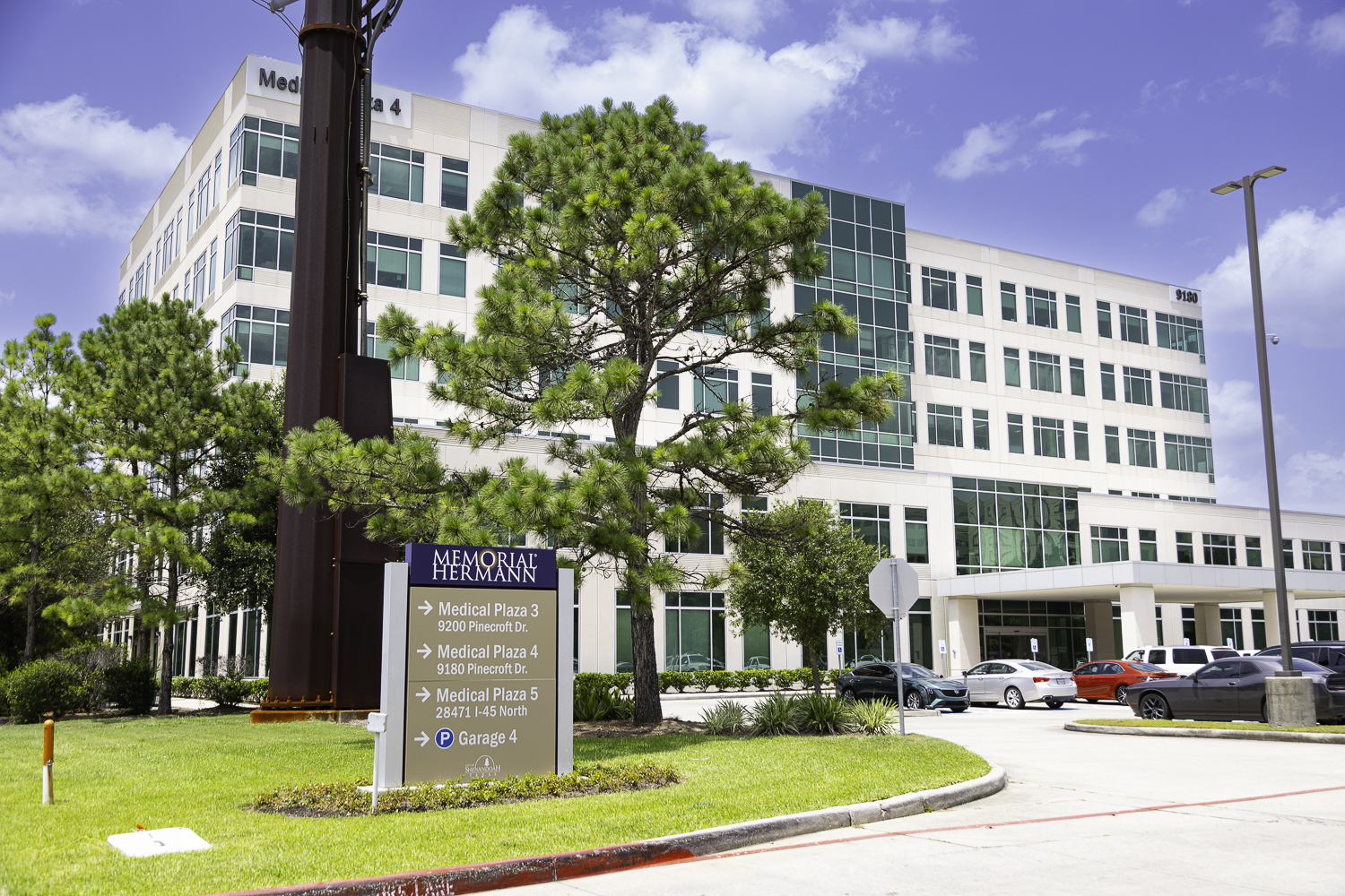 Specialty Infusion Center at Memorial Hermann The Woodlands Medical Center exterior.