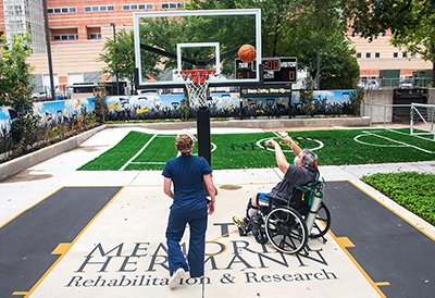 Post-COVID patient rehabilitation on the basketball court