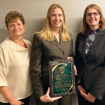 Heather Taylor Accepts the ACRM Margaret Nosek Award